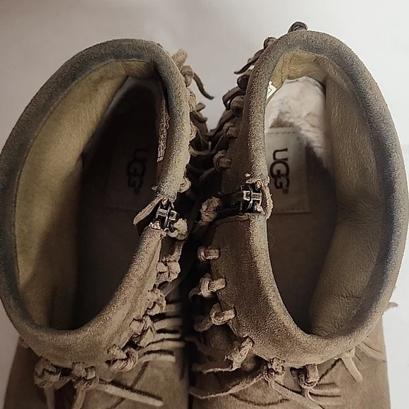 UGG Fringe Suede Moccasins - Sand Size 9.5 - Picture 4 of 10